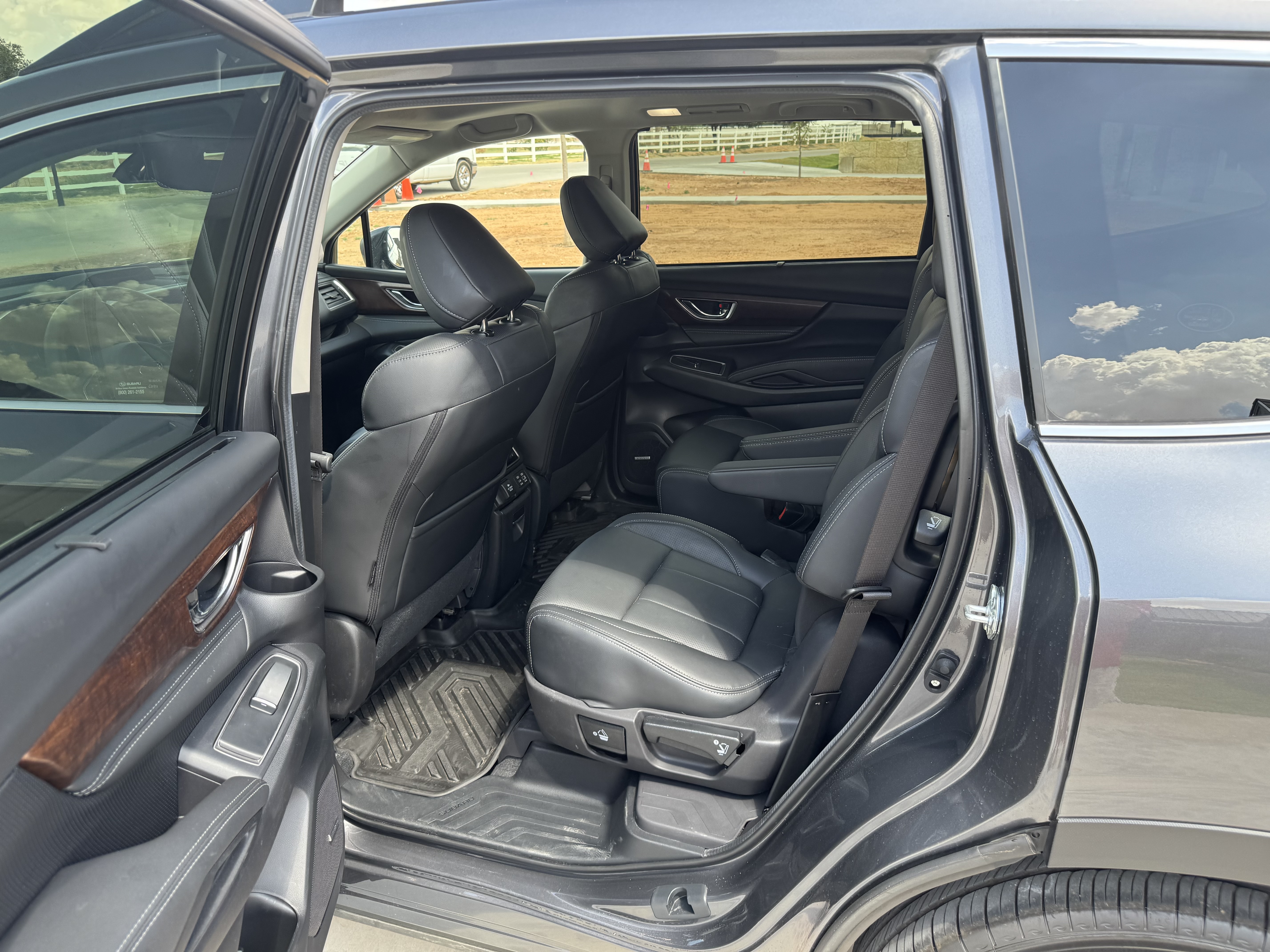 Used 2025 Subaru Ascent Touring AWD/4WD image 9