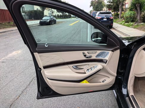 Used 2018 Mercedes-Benz S 560 Sedan image 13