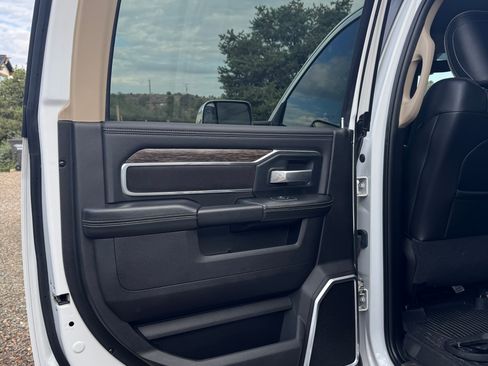 Used 2020 RAM 2500 Laramie AWD/4WD image 17