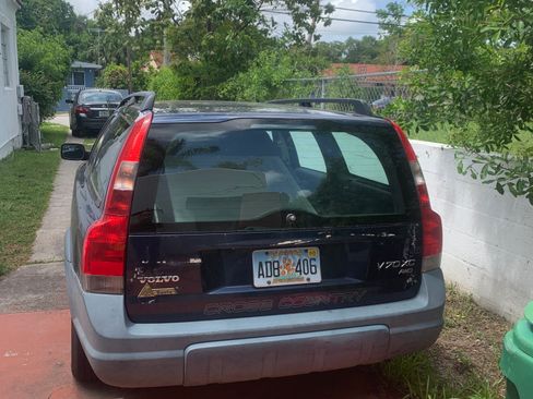 Used 2002 Volvo V70 Cross Country AWD/4WD image 9