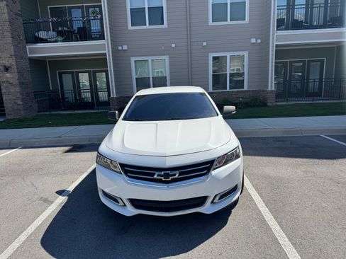 Used 2017 Chevrolet Impala LT FWD image 9