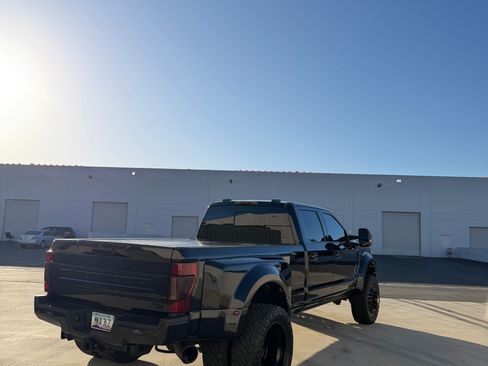 Used 2021 Ford F450 Platinum w/ FX4 Off-Road Package image 10