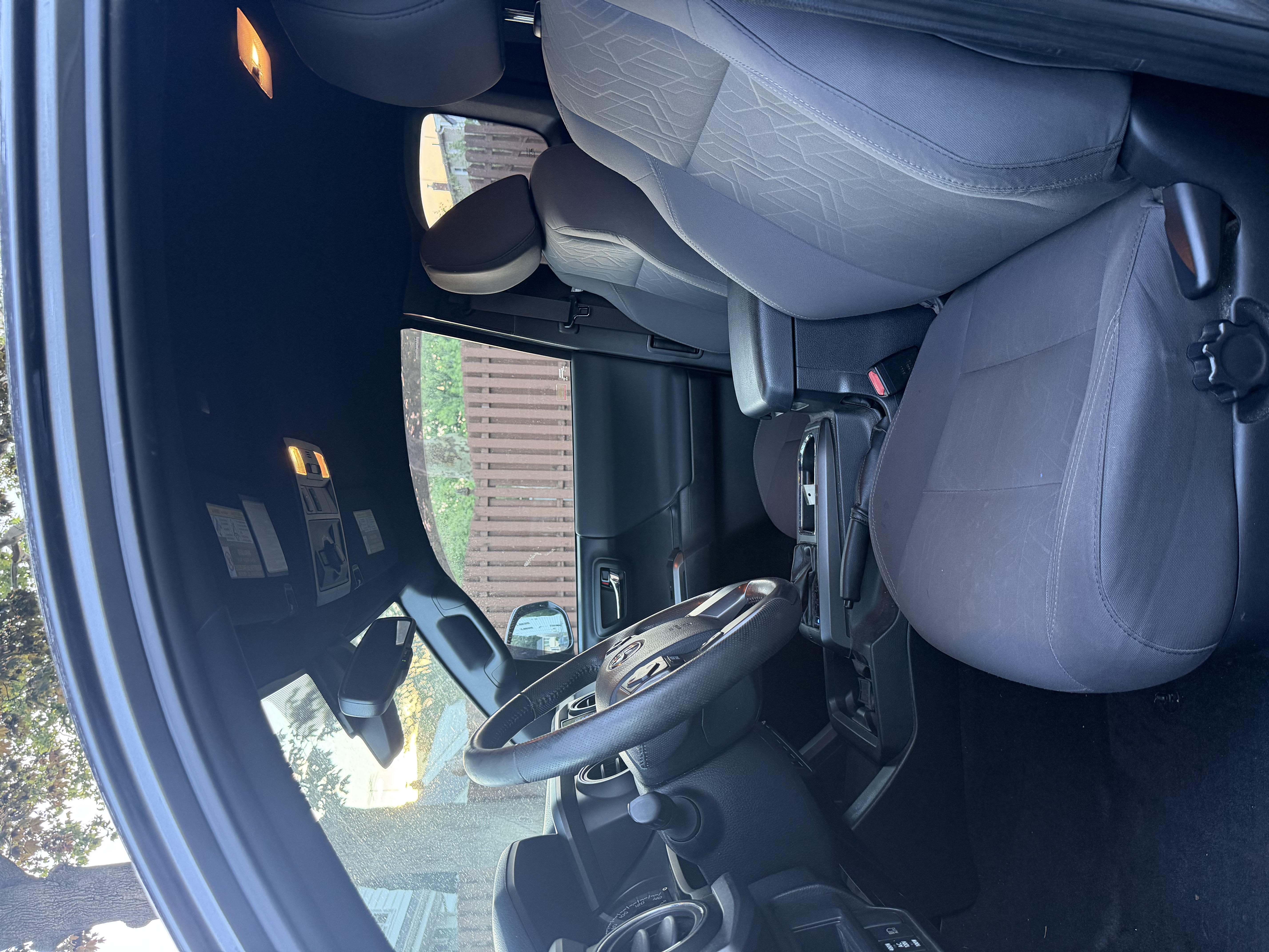 Used 2019 Toyota Tacoma TRD Off-Road AWD/4WD image 16