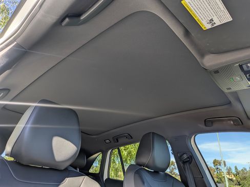 Used 2023 Volkswagen ID.4 Pro S image 10