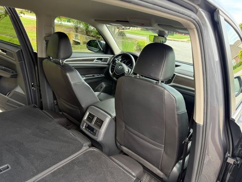 Used 2018 Volkswagen Atlas SE image 4