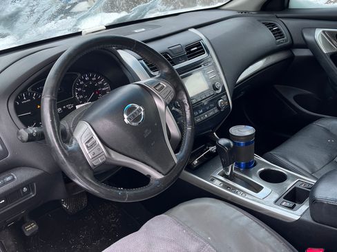 Used 2014 Nissan Altima 2.5 SL w/ Moonroof Package image 11