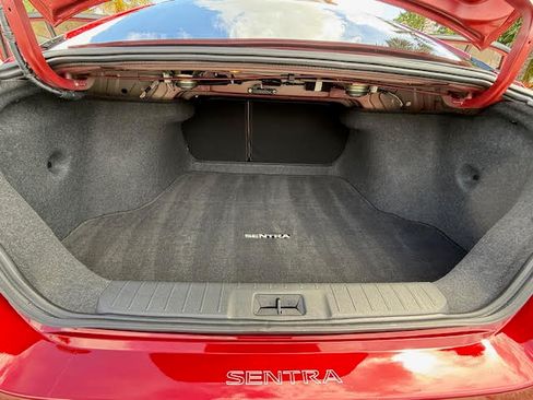 Used 2023 Nissan Sentra SV w/ SV Premium Package image 9