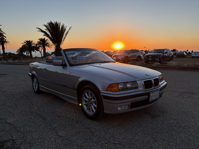 Used 1999 BMW 328i Convertible RWD image 11