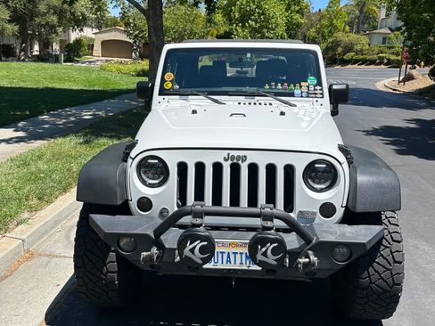 Used 2013 Jeep Wrangler Sport AWD/4WD image 5