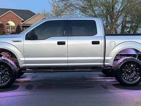 Used 2019 Ford F150 XLT w/ Trailer Tow Package image 6