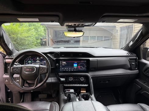 Used 2023 GMC Sierra 1500 AT4X image 6