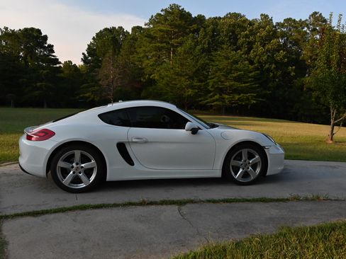 Used 2014 Porsche Cayman RWD image 4