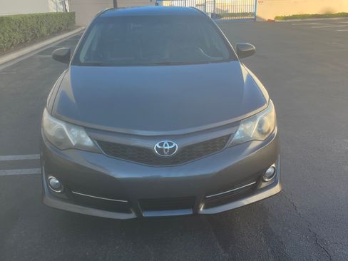 Used 2012 Toyota Camry SE image 4