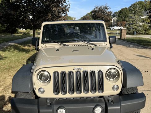 Used 2018 Jeep Wrangler Unlimited Sport S image 4