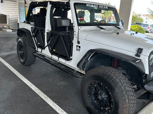 Used 2015 Jeep Wrangler Unlimited Sport w/ Quick Order Package 24S image 9