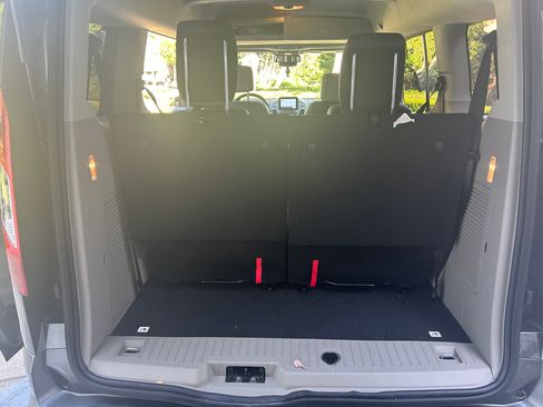 Used 2022 Ford Transit Connect XLT w/ XLT Premium Package image 10