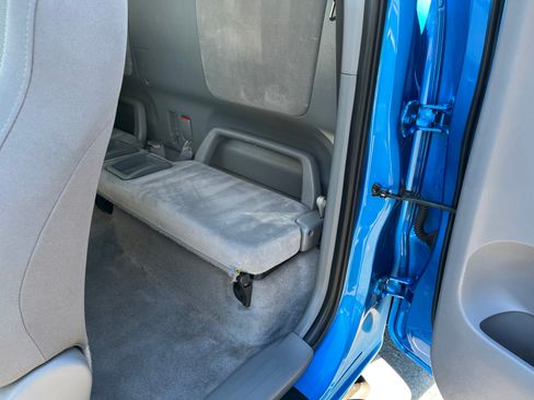 Used 2006 Toyota Tacoma PreRunner image 11