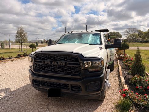 Used 2023 RAM 3500 Tradesman image 1