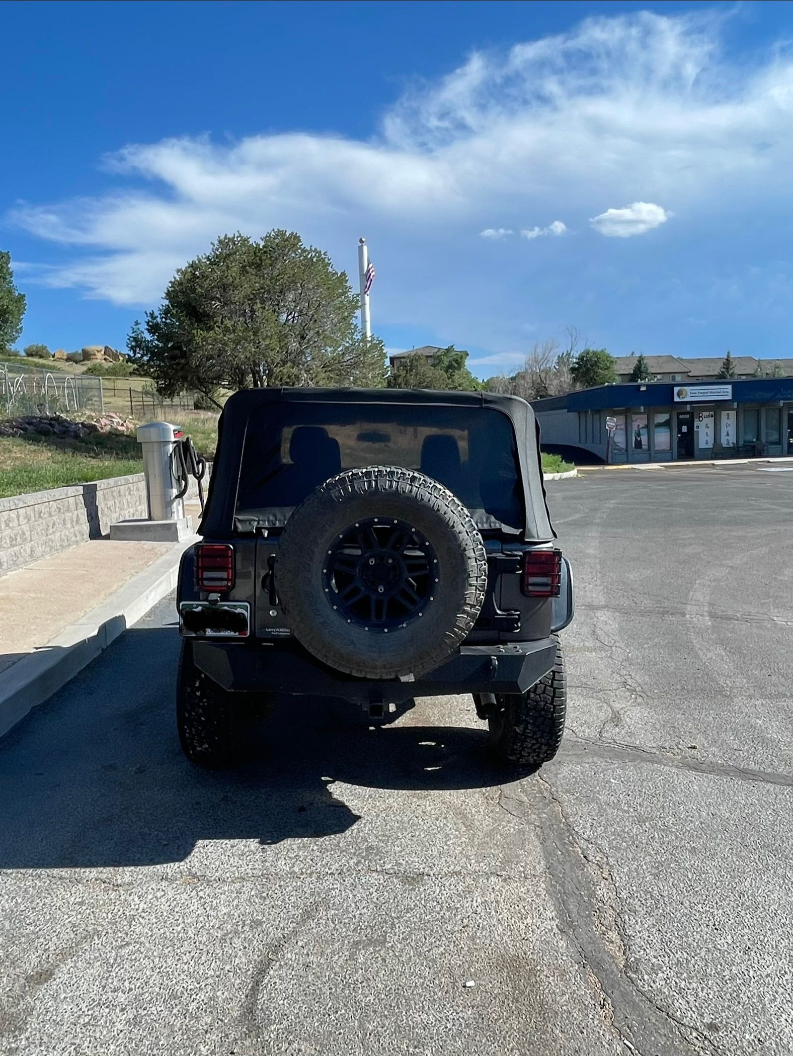 Used 2017 Jeep Wrangler Sport AWD/4WD image 5