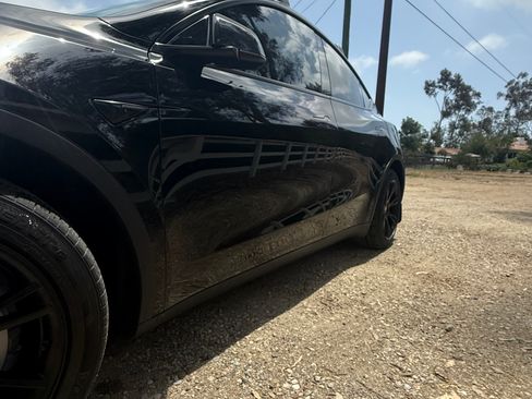 Used 2020 Tesla Model Y Long Range AWD/4WD image 5