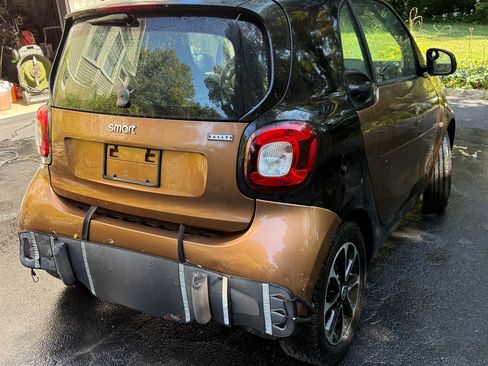 Used 2016 smart fortwo passion image 6