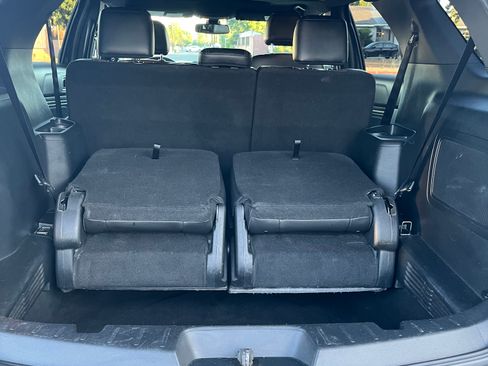 Used 2017 Ford Explorer Limited w/ Equipment Group 301A FWD image 12