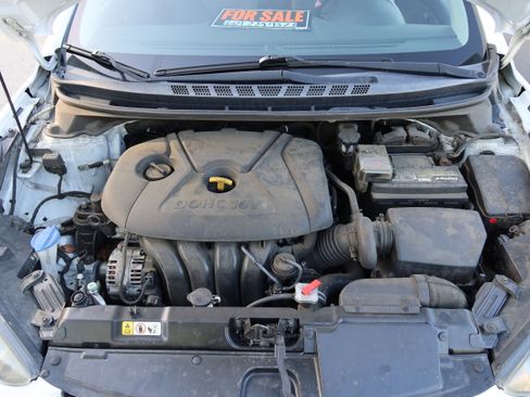 Used 2016 Hyundai Elantra SE FWD image 17