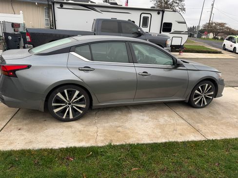 Used 2022 Nissan Altima 2.5 SR image 6