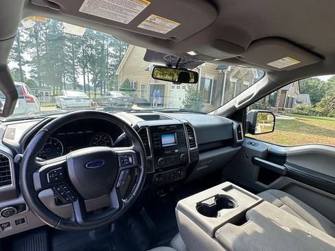 Used 2015 Ford F150 XLT w/ Equipment Group 301A Mid image 9