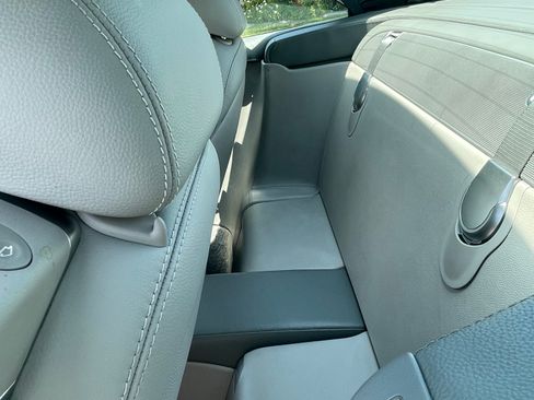 Used 2004 Mercedes-Benz SL 500 image 12