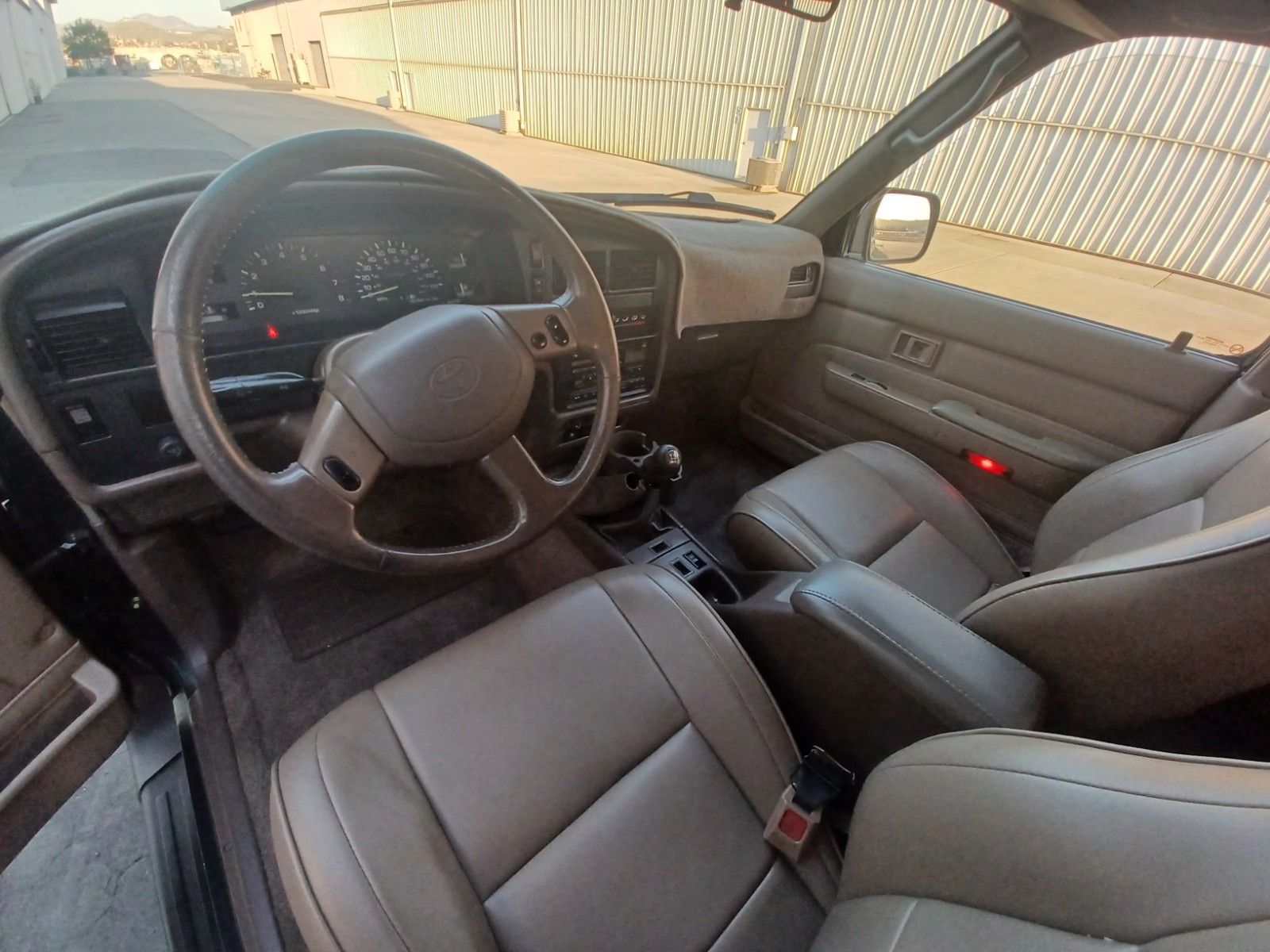 Used 1995 Toyota 4Runner SR5 AWD/4WD image 9