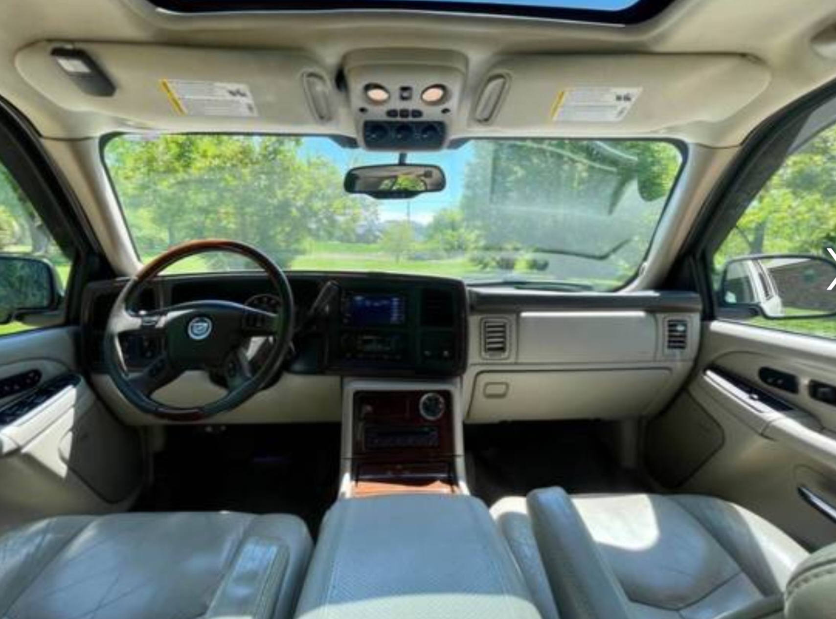 Used 2004 Cadillac Escalade AWD image 9