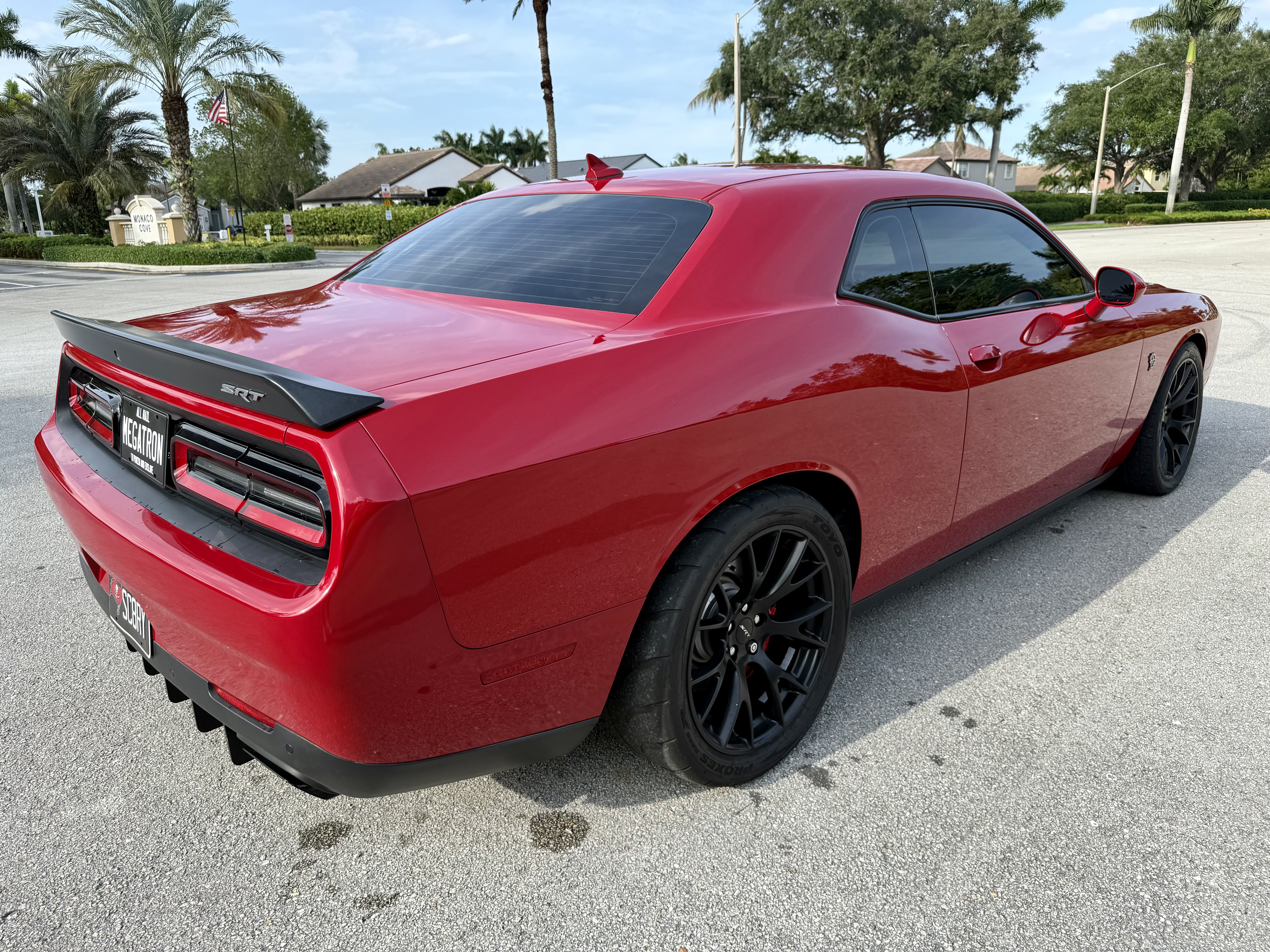 Used 2015 Dodge Challenger SRT Hellcat RWD image 5