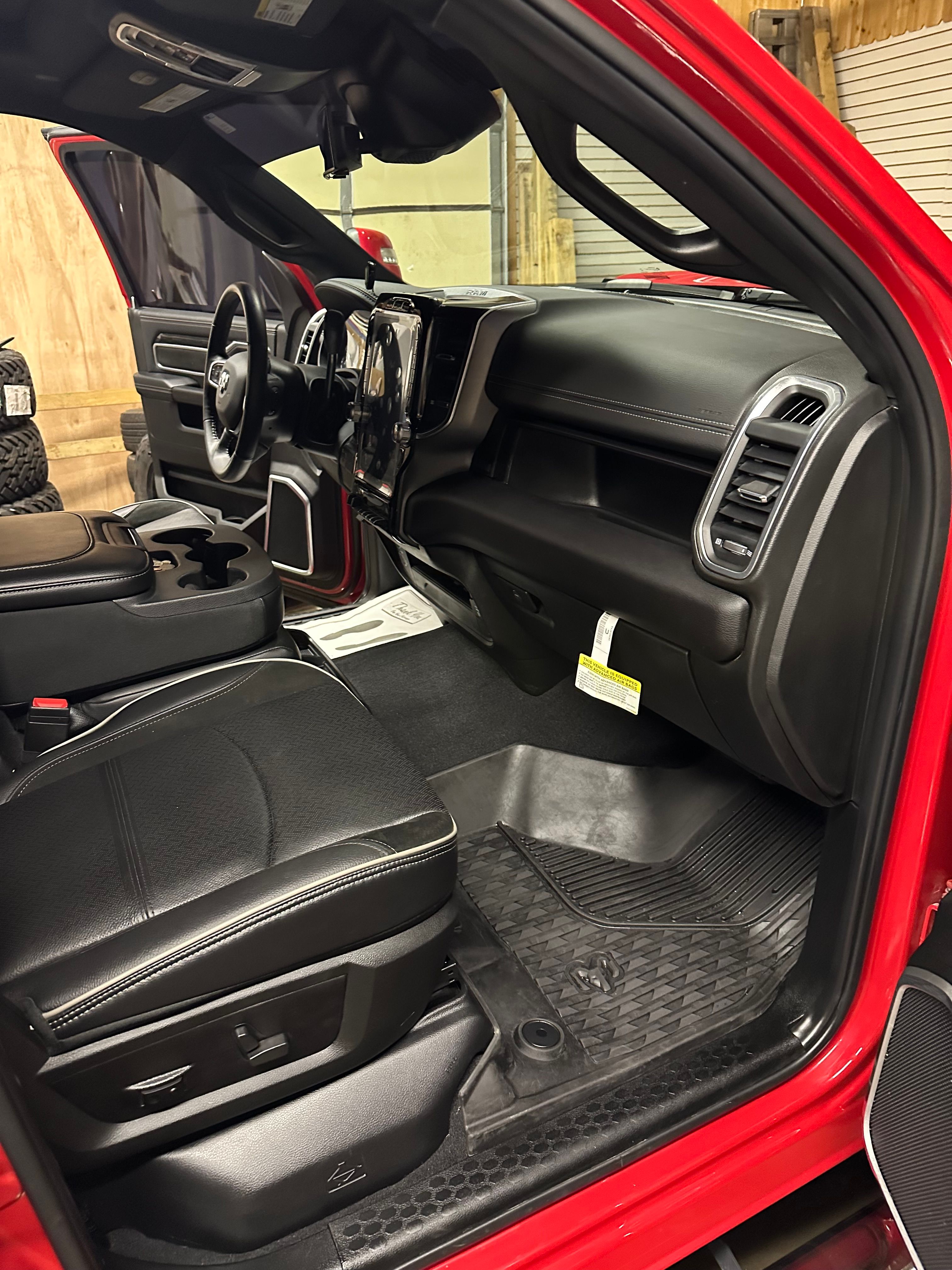 Used 2023 RAM 3500 Laramie AWD/4WD image 12