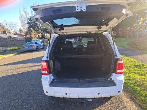 Used 2008 Ford Escape Limited image 18