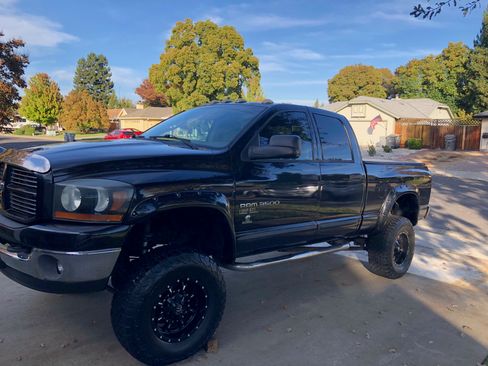 Used 2006 Dodge Ram 3500 Truck SLT image 4