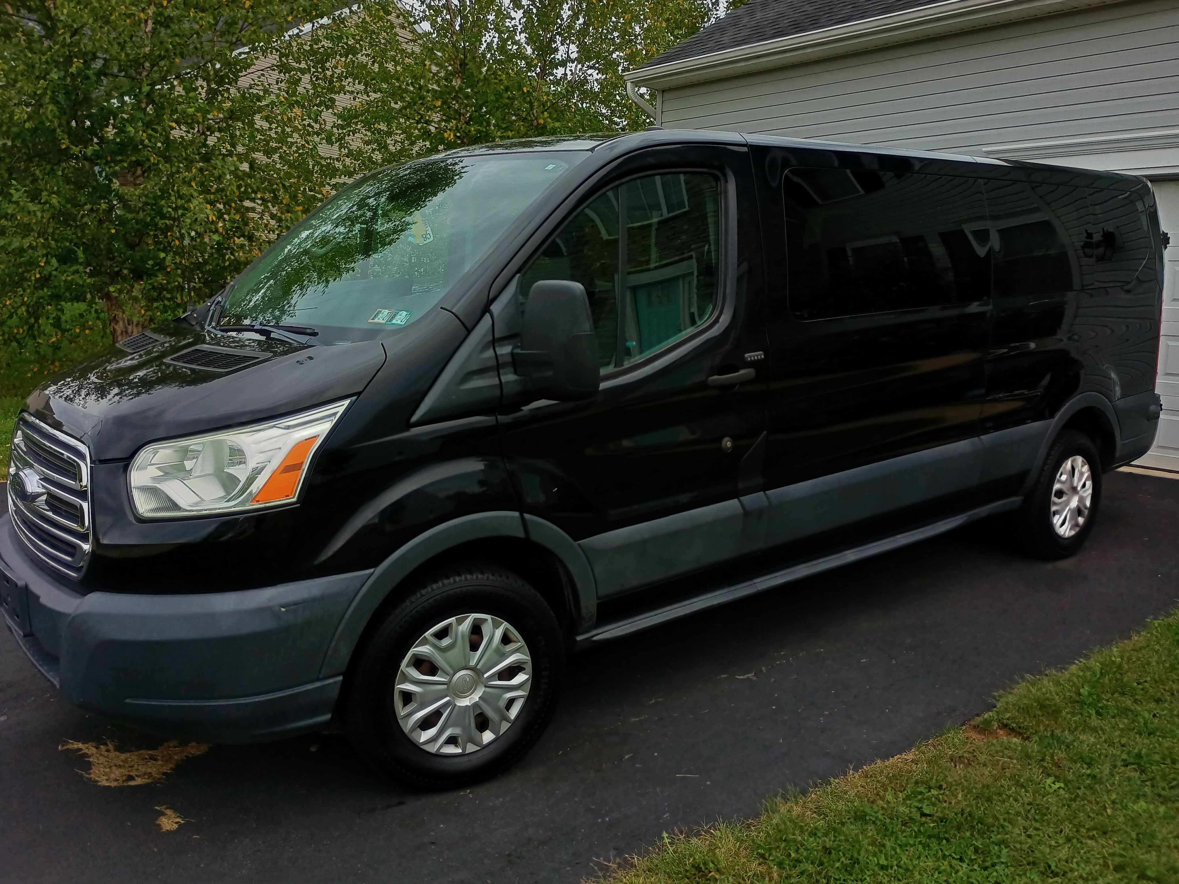 Used 2016 Ford Transit 350 XLT RWD image 2
