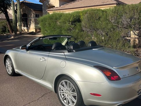 Used 2004 Lexus SC 430 Convertible image 13