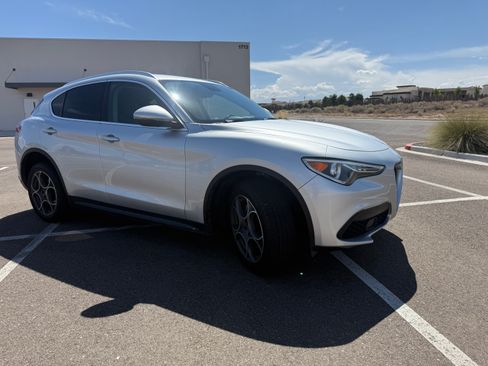 Used 2018 Alfa Romeo Stelvio AWD image 9