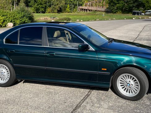 Used 1997 BMW 540i Sedan image 1