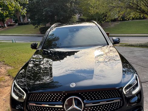 Used 2022 Mercedes-Benz GLC 300 image 2