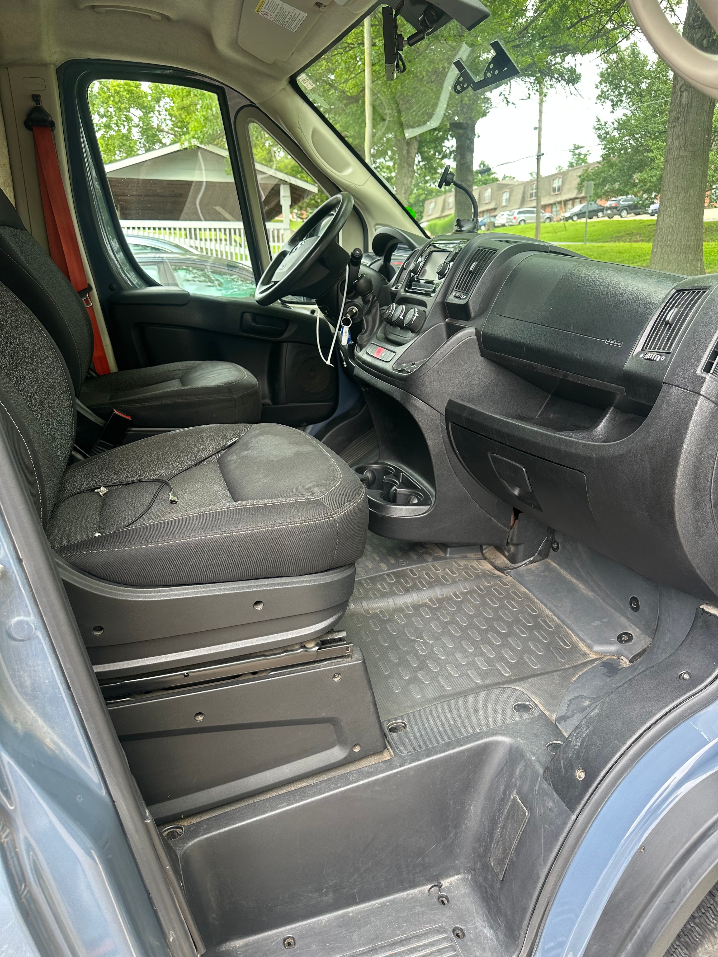 Used 2020 RAM ProMaster 3500 FWD image 6