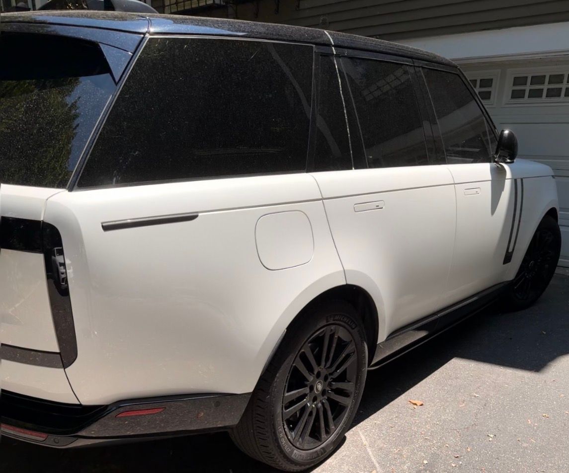 Used 2024 Land Rover Range Rover SE AWD/4WD image 9
