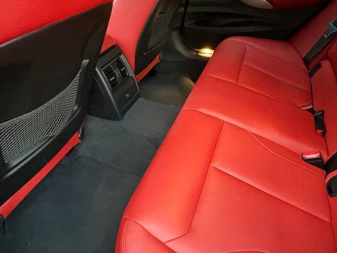 Used 2017 BMW 330i Gran Turismo xDrive image 18