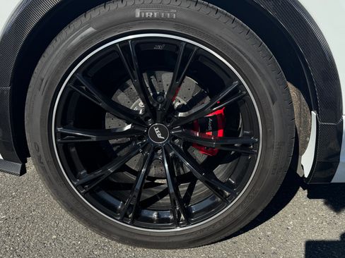 Used 2021 Audi RS Q8 w/ Carbon Optic Package image 18