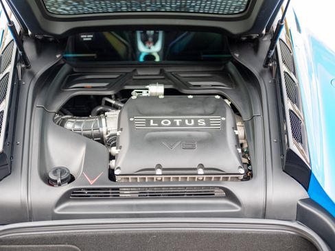 Used 2024 Lotus Emira First Edition image 17