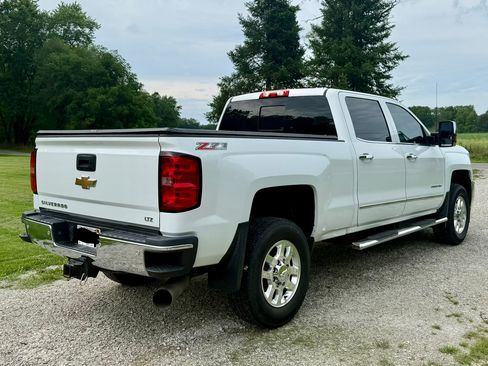 Used 2015 Chevrolet Silverado 2500 LTZ w/ Duramax Plus Package AWD/4WD image 6
