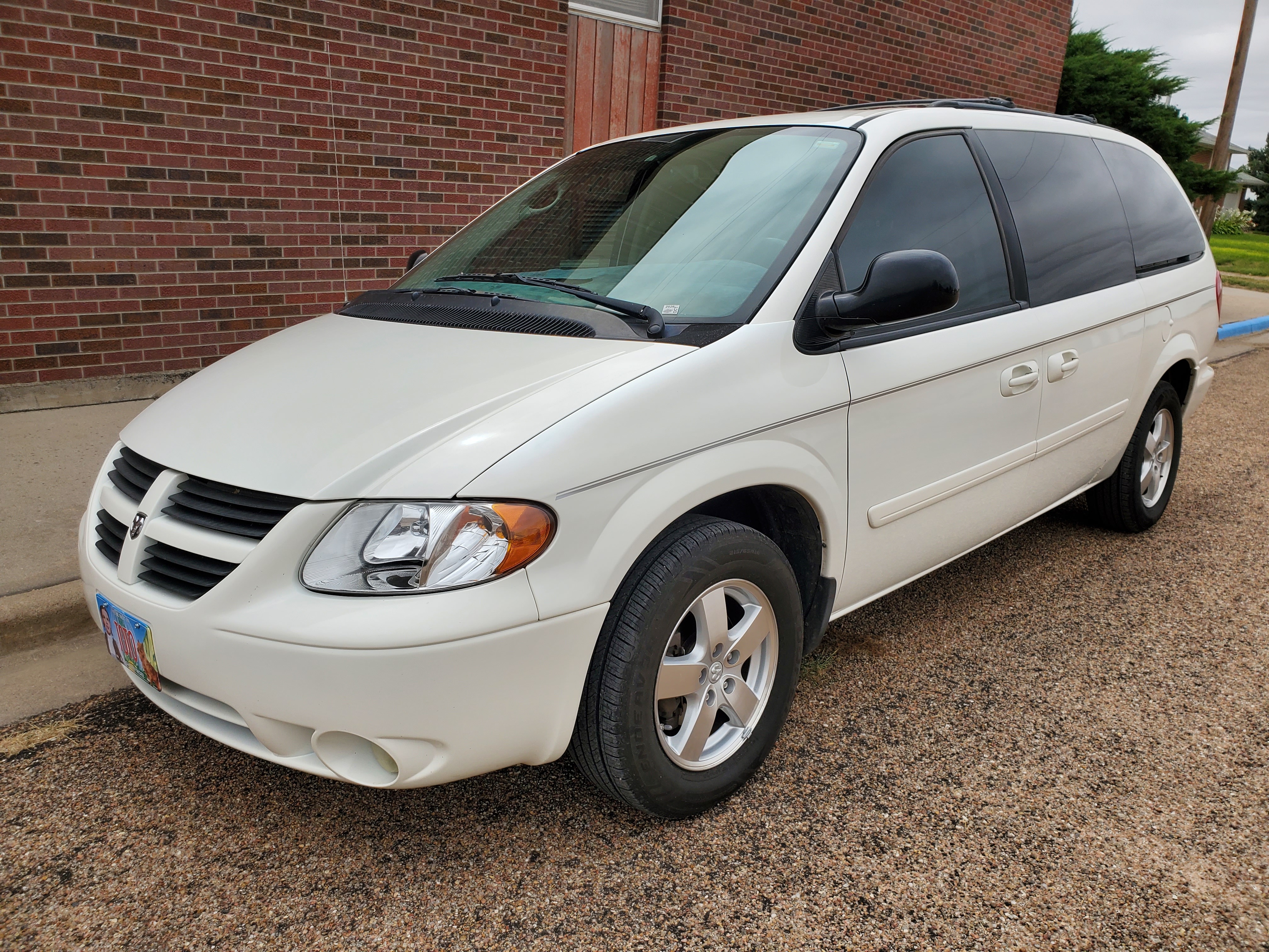 Used 2007 Dodge Grand Caravan SXT FWD image 1