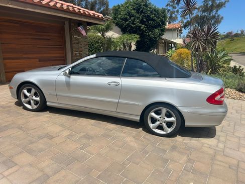 Used 2005 Mercedes-Benz CLK 320 Cabriolet image 1