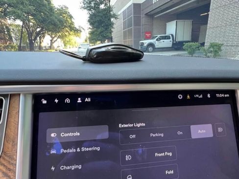 Used 2017 Tesla Model S 75 RWD image 10